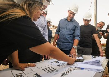 Lucas Ribeiro visita obras do Hospital de Trauma de Campina Grande e destaca importância das melhorias para a população