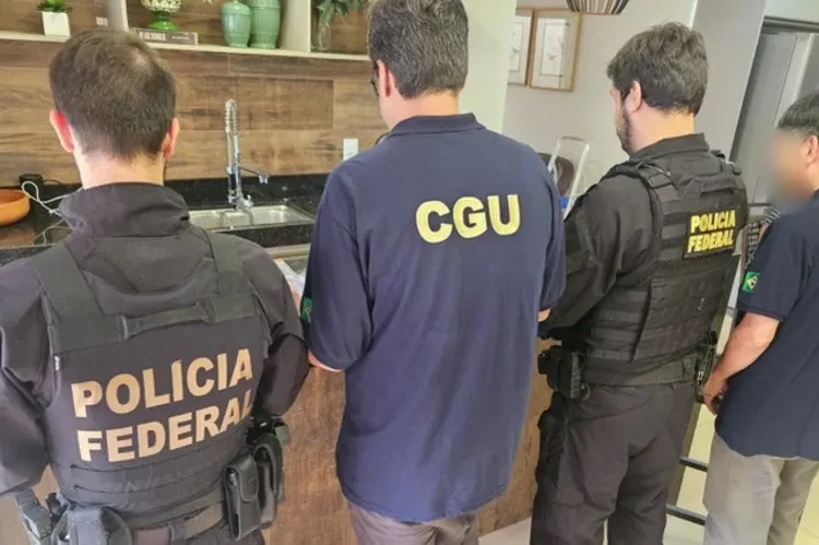 PF cumpre mandados em três cidades da Paraíba em operação que apura fraudes na Saúde de Sergipe PF cumpre mandados em três cidades da Paraíba em operação que apura fraudes na Saúde de Sergipe