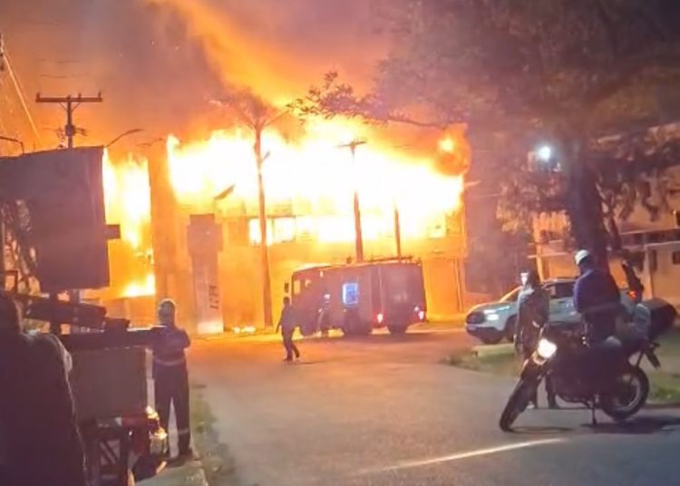 Incêndio na UFPE é o terceiro que acontece na universidade em uma semana